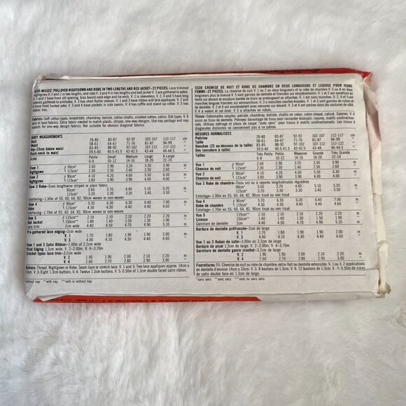 Simplicity Sewing Pattern - Picture 2 of 2